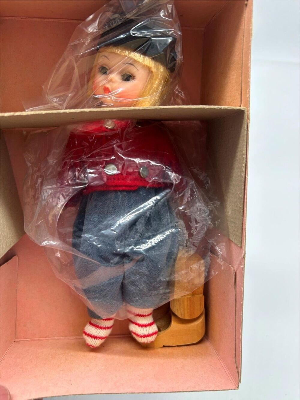 Madame Alexander Dolls - Netherlands Boy 577
